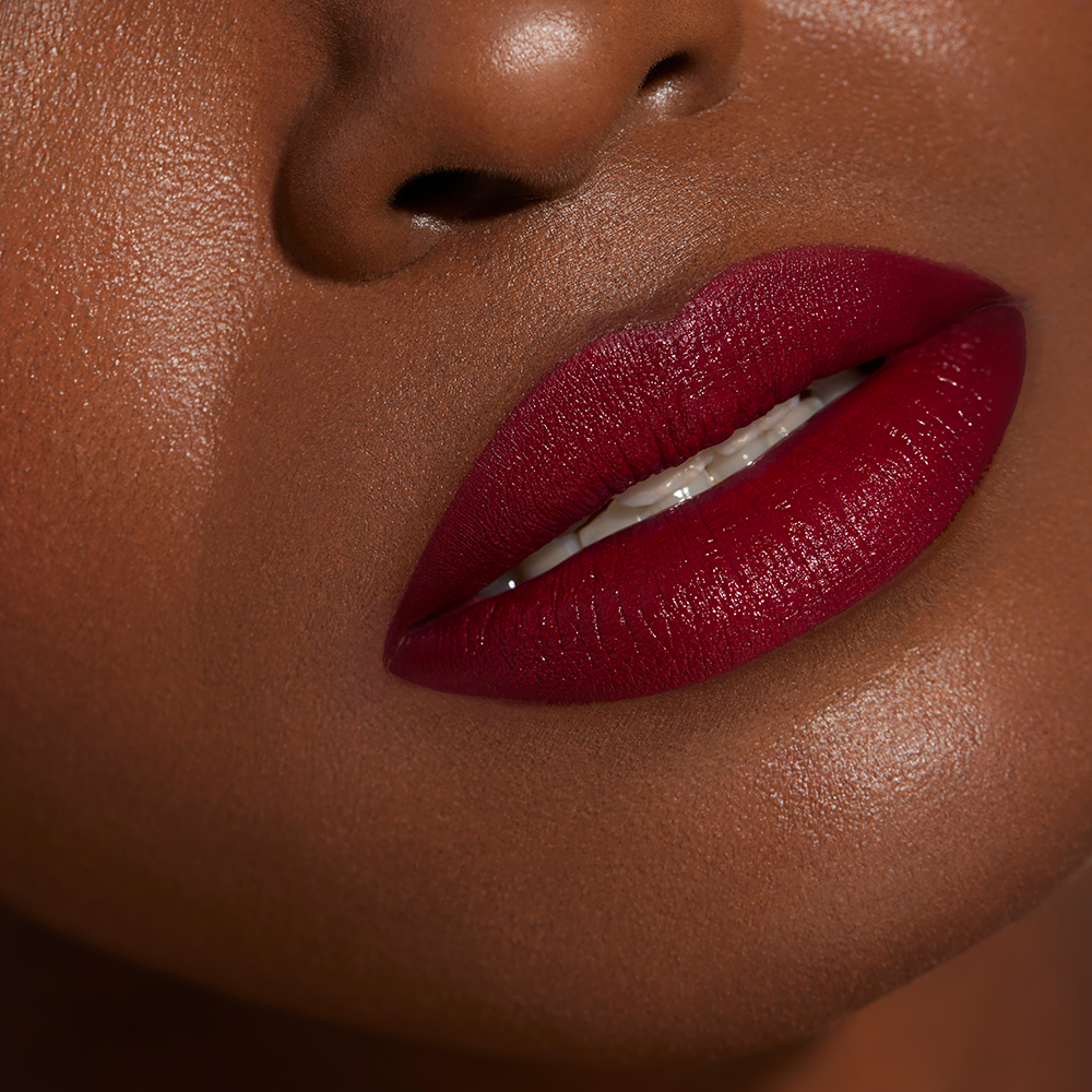 1935 - Cherry Red Lipstick by Bésame